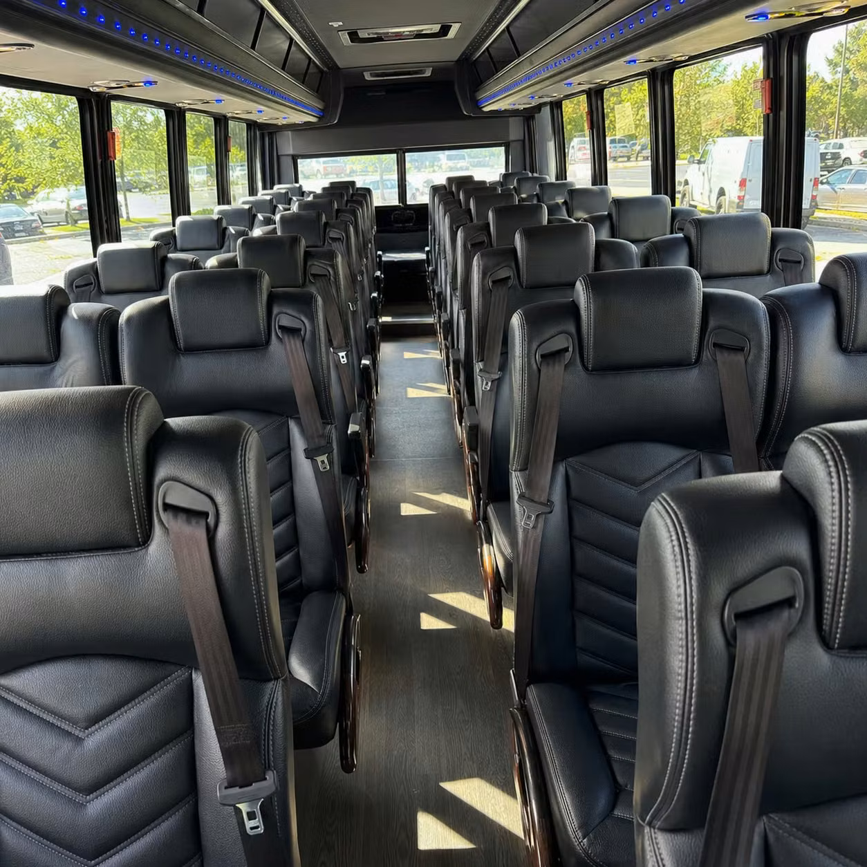 chico 30 passenger minibus rental
